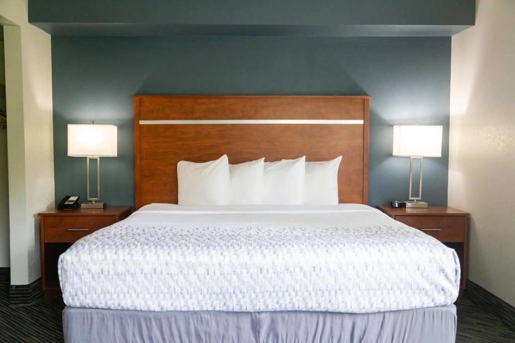 Twin Mountain Inn & Suites — 3