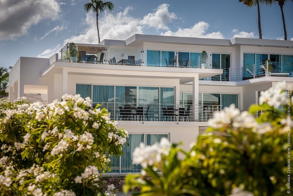 Villa Pandora Luxury Beachfront Villa in Los Corales Bavaro