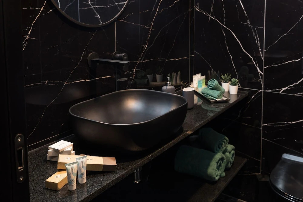 Joseph Hotel TLV מלון ג'וזף by null