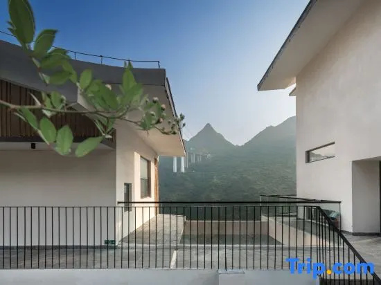 Yuanfu Xiadu Bridge Canyon Resort, Huangguoshu