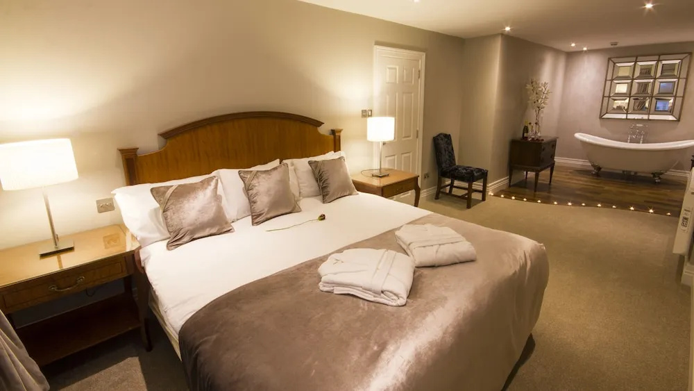 TF Royal Hotel - Chambres