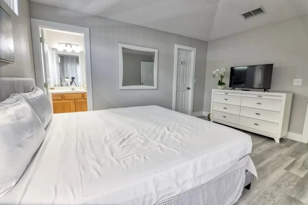 Maria's Beautiful Southern Dunes Home 4 Bedroom Villa by Redawning