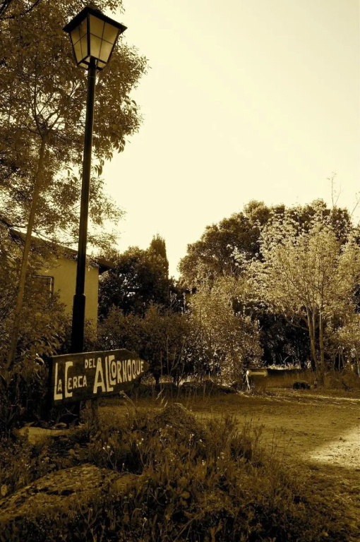 La Cerca Del Alcornoque