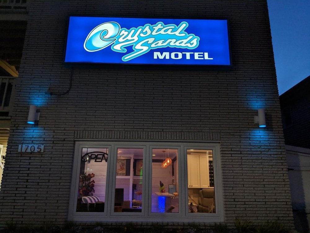 Crystal Sands Motel image