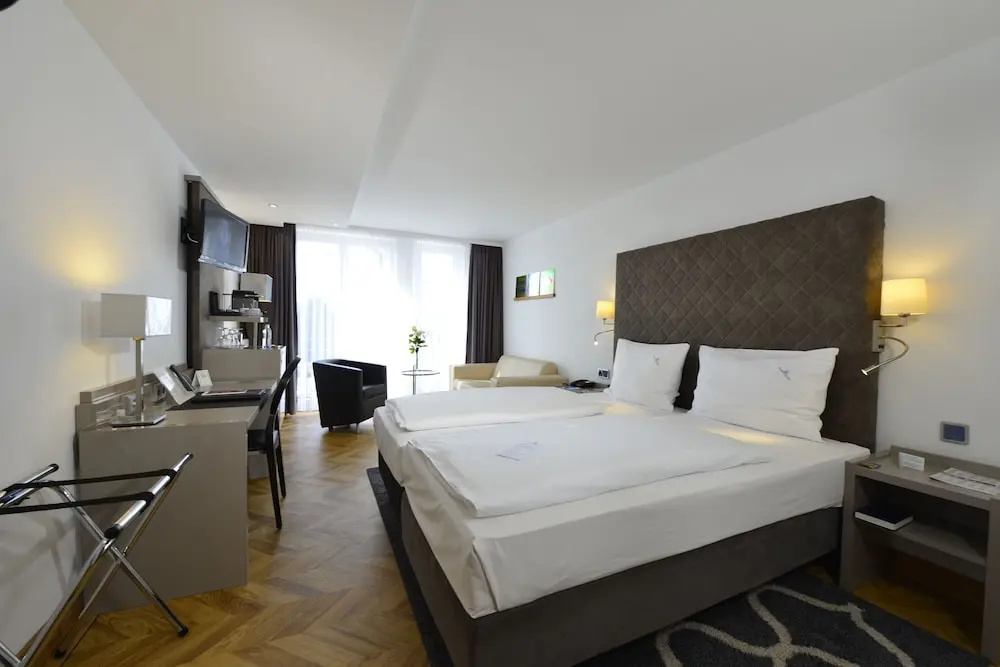 Business Double room full double bed
