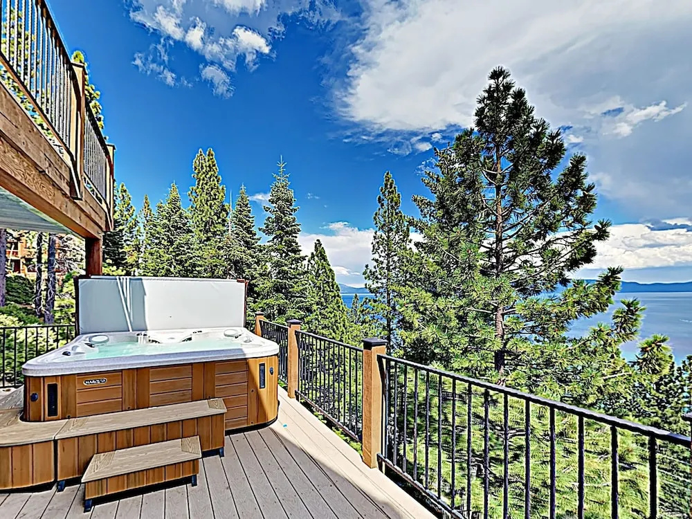 Unforgettable Lake Tahoe Cabin by RedAwning