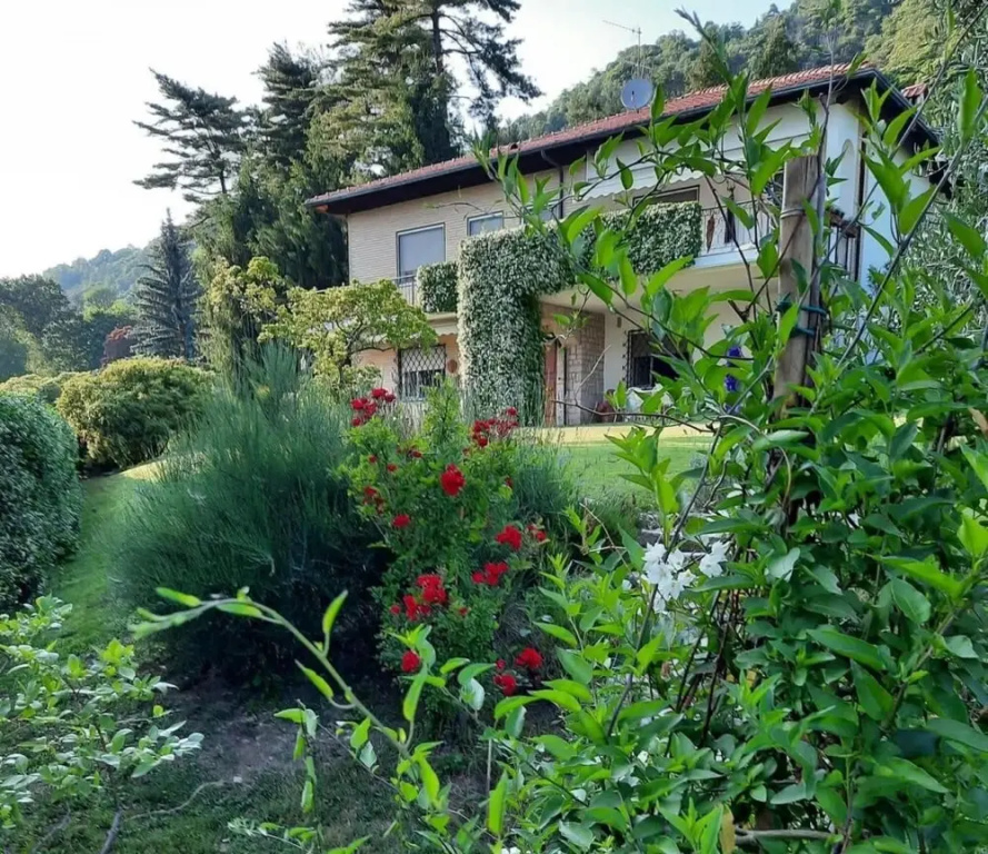 Ines in Verbania With 2 Bedrooms and 1 Bathrooms