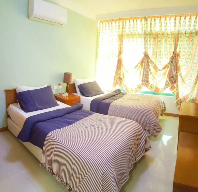 Comfort Triple room with city view