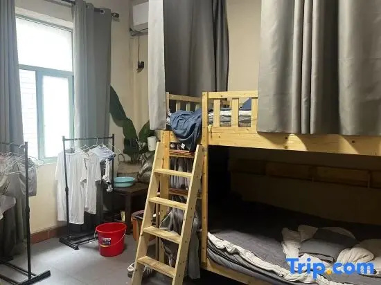 Bed in Dorm (male dorm)