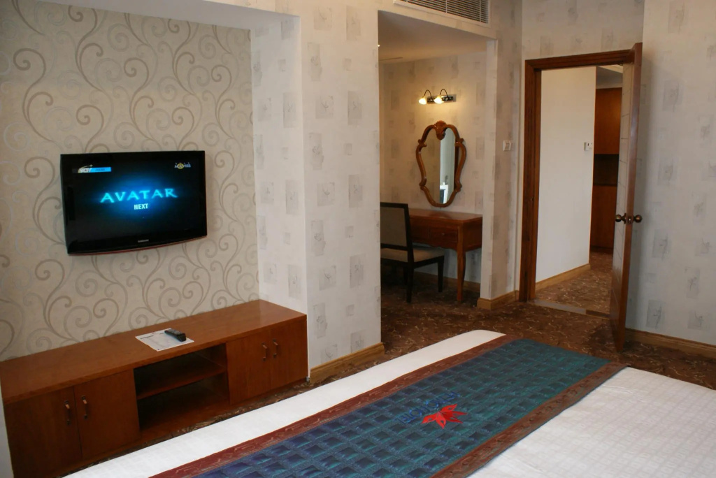 Petro Hotel — 8