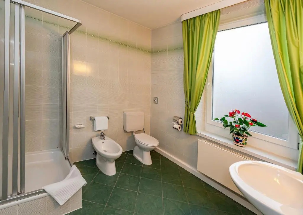Superior Double room (full double bed)