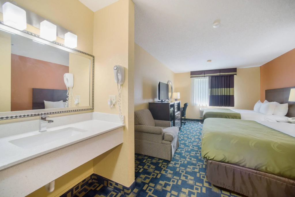 Standard Quadruple room