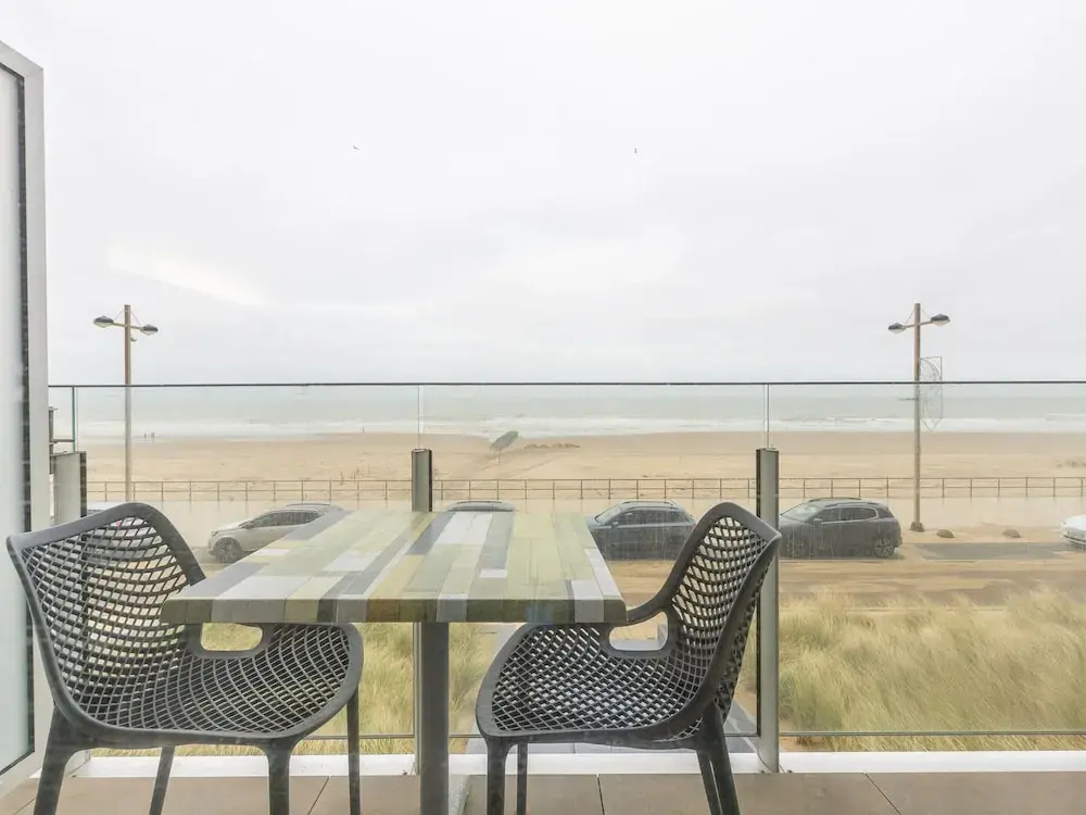 Aparment With View, Middelkerke