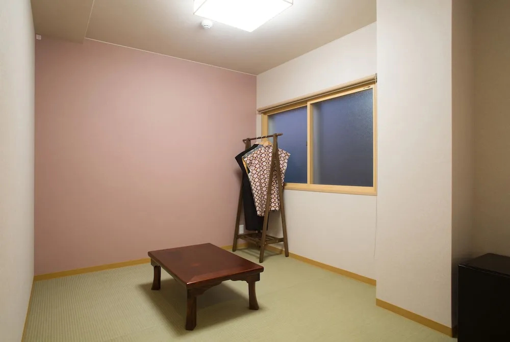 Economy room