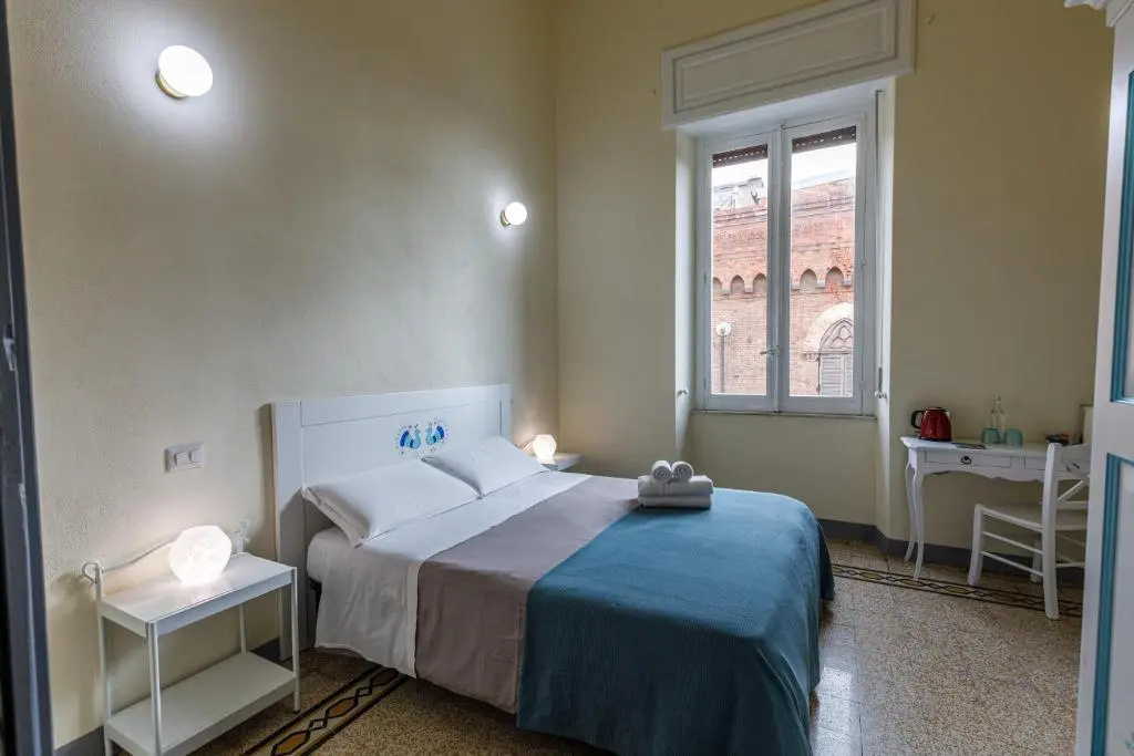 Standard Double room with sea view (full double bed)