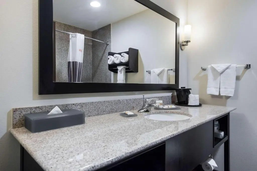 La Quinta Inn & Suites by Wyndham Auburn - Chambres