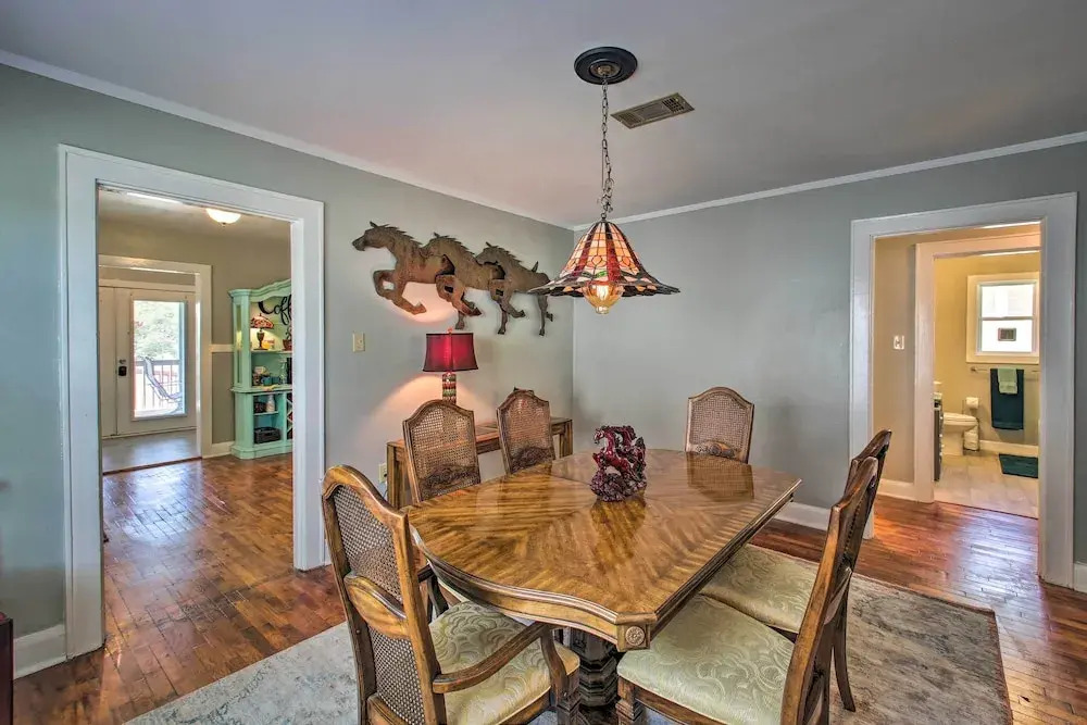 Hot Springs Home - Walk to Oaklawn Casino! — фото 2