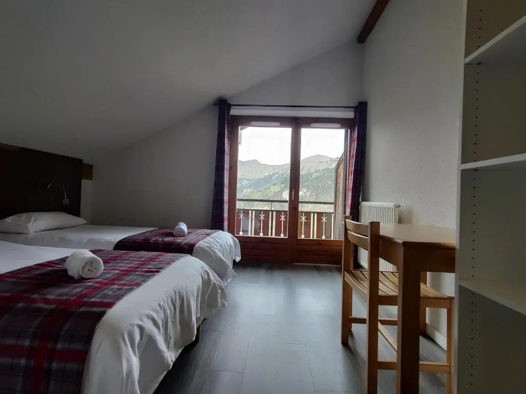 Standard Triple room with balcony