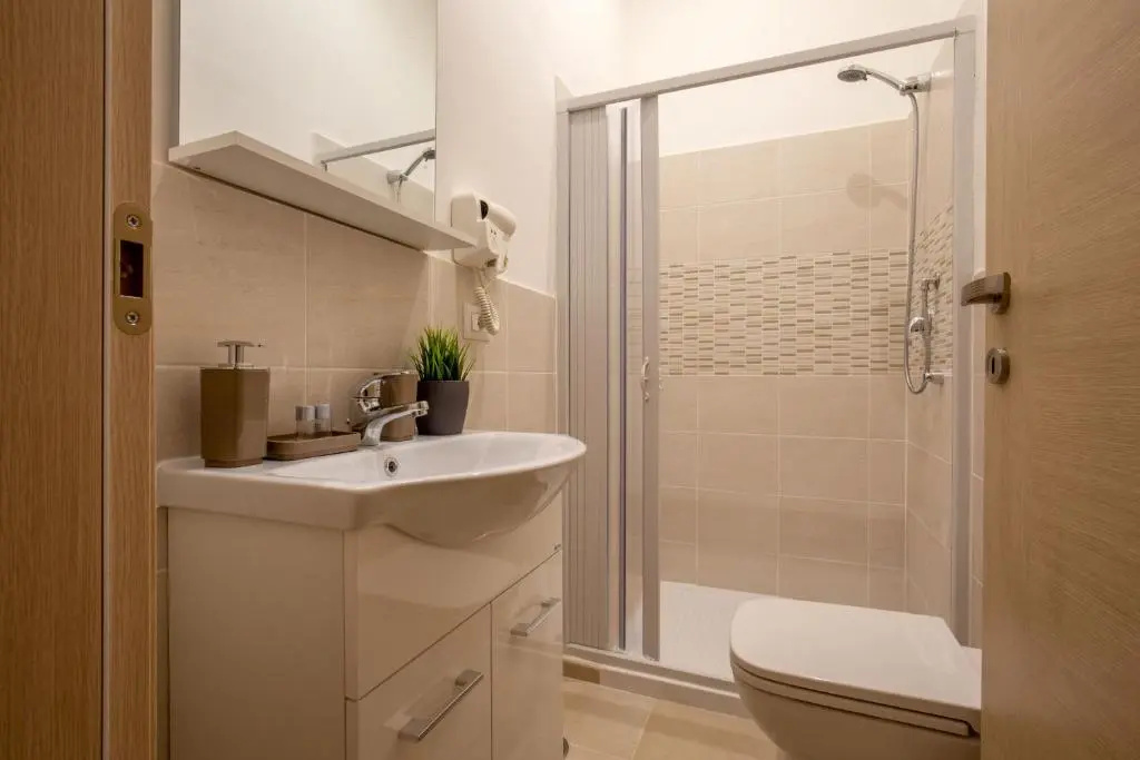 Economy Double room (full double bed)