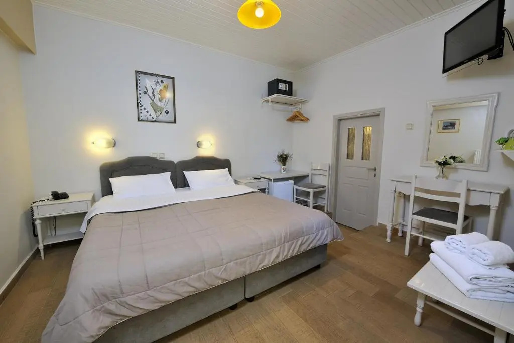 Economy Double room (full double bed)