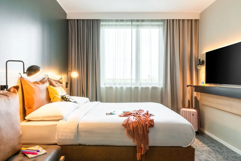 Moxy Sleeper Double Family room (full double bed)