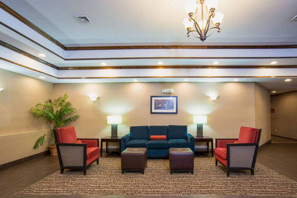 Lobby & Reception