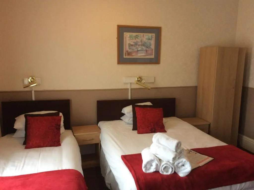 Standard Double room (twin beds)