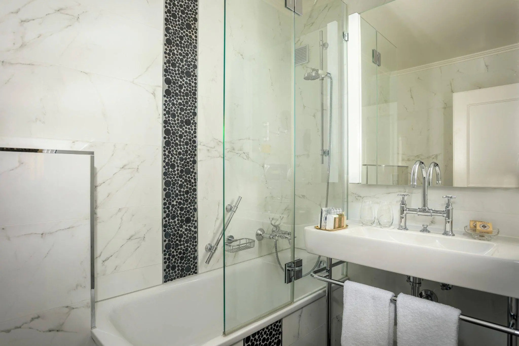 Grand Hotel Suisse Majestic, Autograph Collection - Chambres