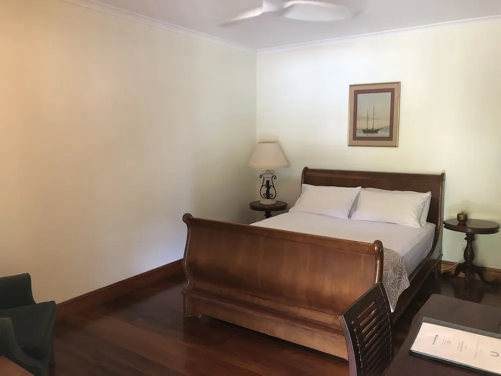 Comfort Double room with balcony and with mountain view (full double bed)