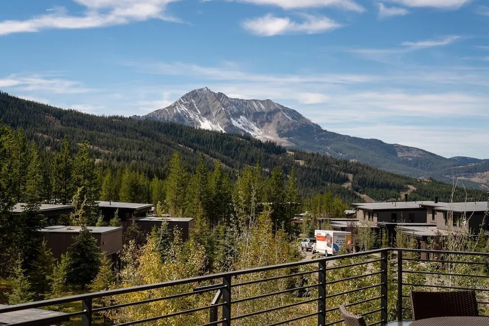 204 Lakelodge 2 Bedroom Condo by Moonlight Basin Lodging