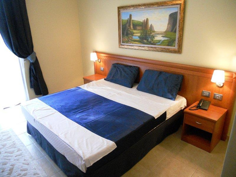 Standard Double room with balcony (full double bed)