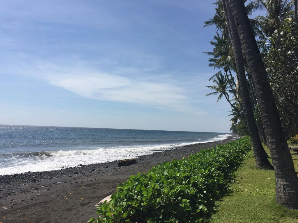 Beach & Waterfront