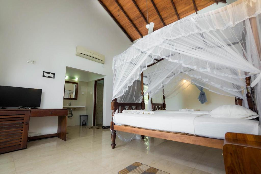 Neptune Bay Hotel