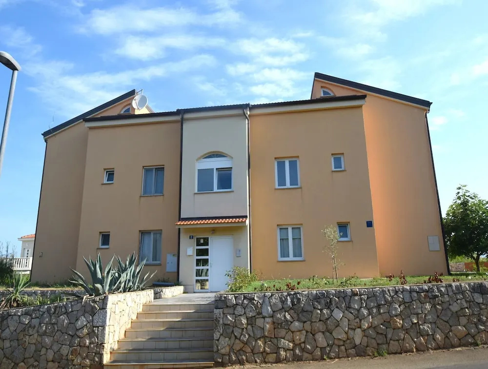 Apartment Lucy