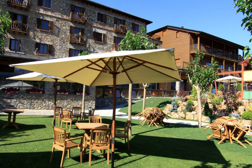 Cerdanya EcoResort & SPA picture