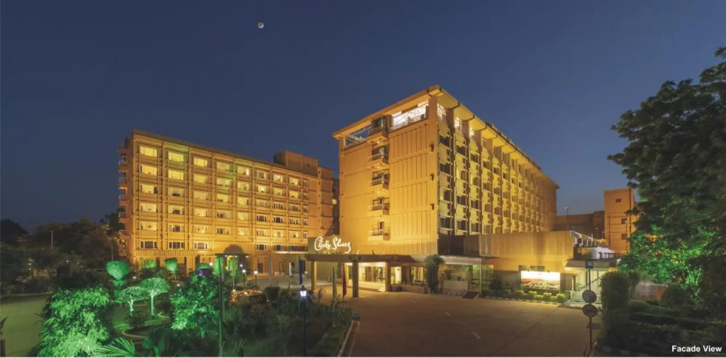 Hotel Clarks Shiraz: Фото объекта из Shelterz