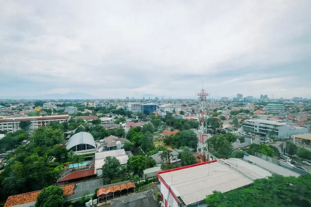 Spacious and Comfy 2BR Nifarro Park Apartment