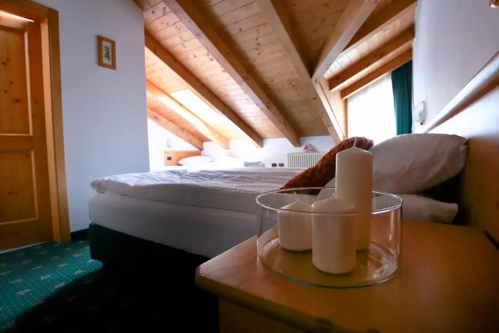 Alp Hotel Dolomiti - Chambres