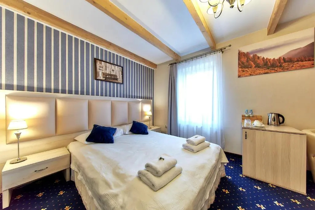 Standard Double room (full double bed)