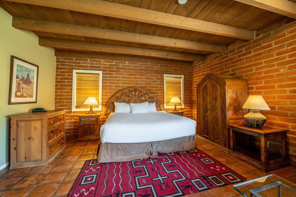 Tanque Verde Ranch by null