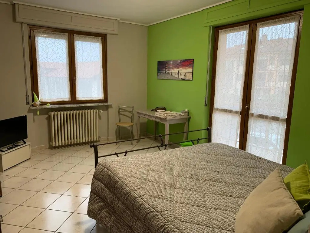Standard Double room with balcony (full double bed)