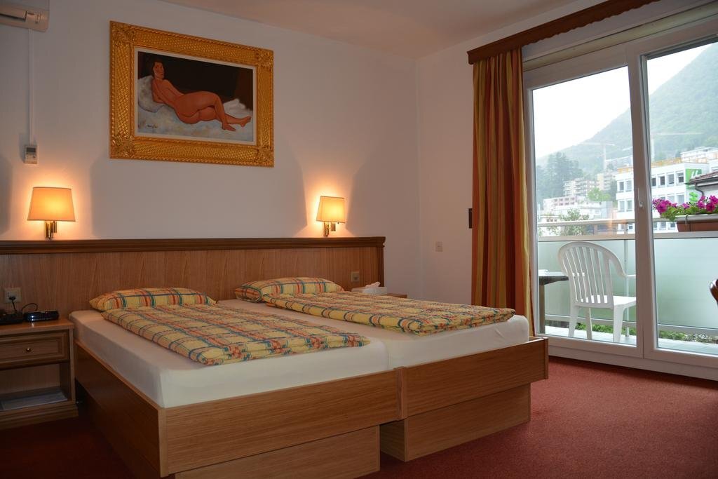 Hotel Dischma by null