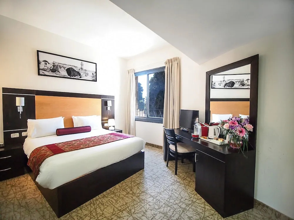 Standard Double room with balcony (full double bed)