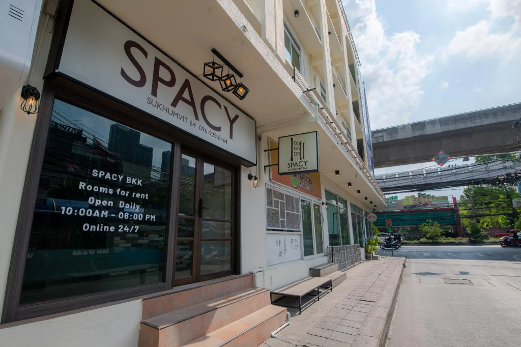 Spacy BKK — фото