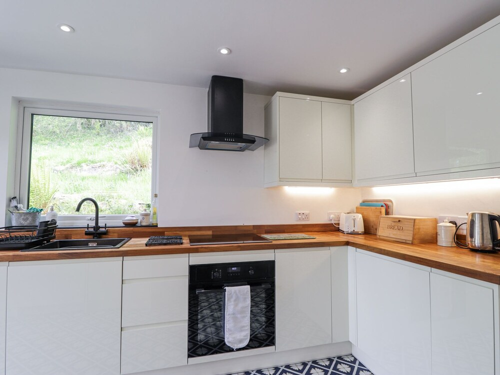 Roddy's Cottage — 3