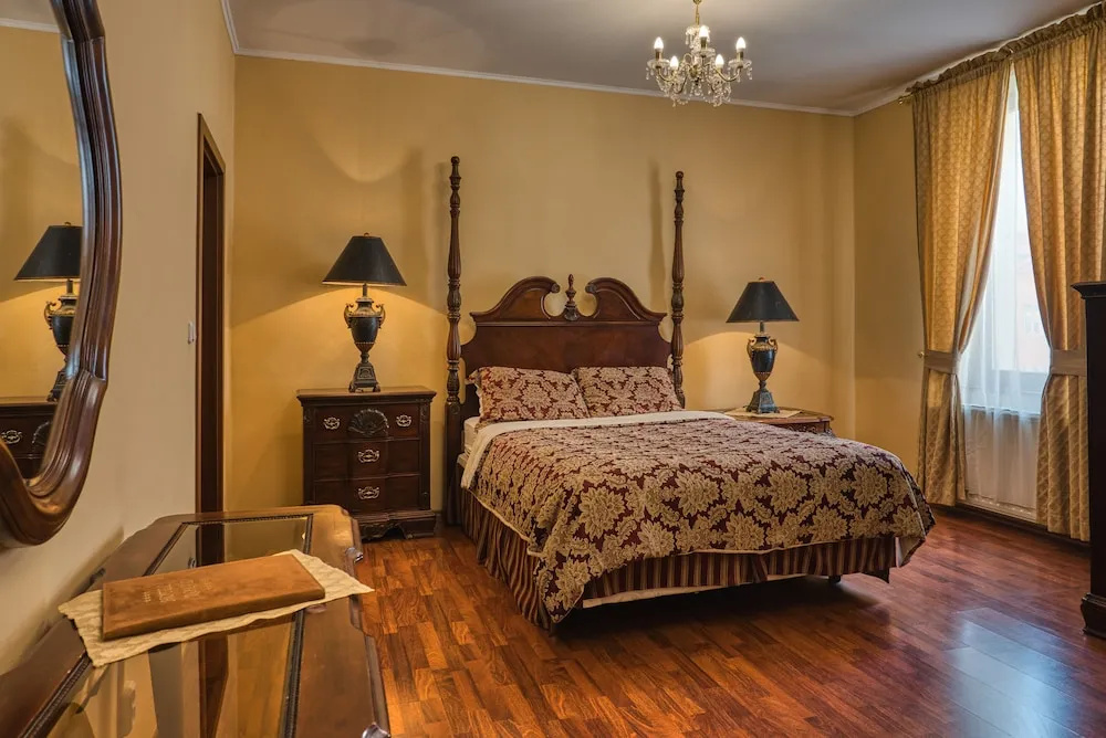 Hotel ROYAL - 3