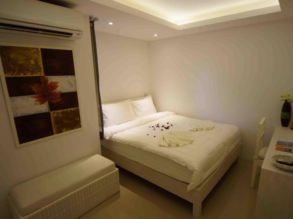 Superior Double room (full double bed)