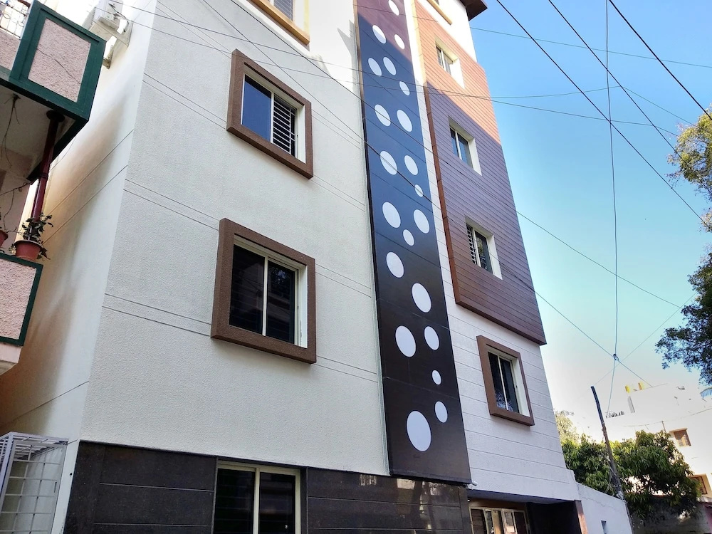10525 Varcity Abra Madiwala