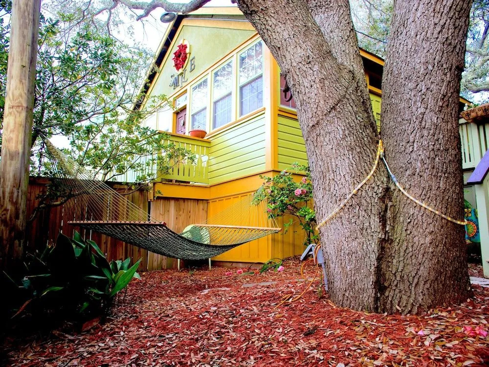 Beachside Boutique Inn – Folly Beach Rooms & Private Cottages