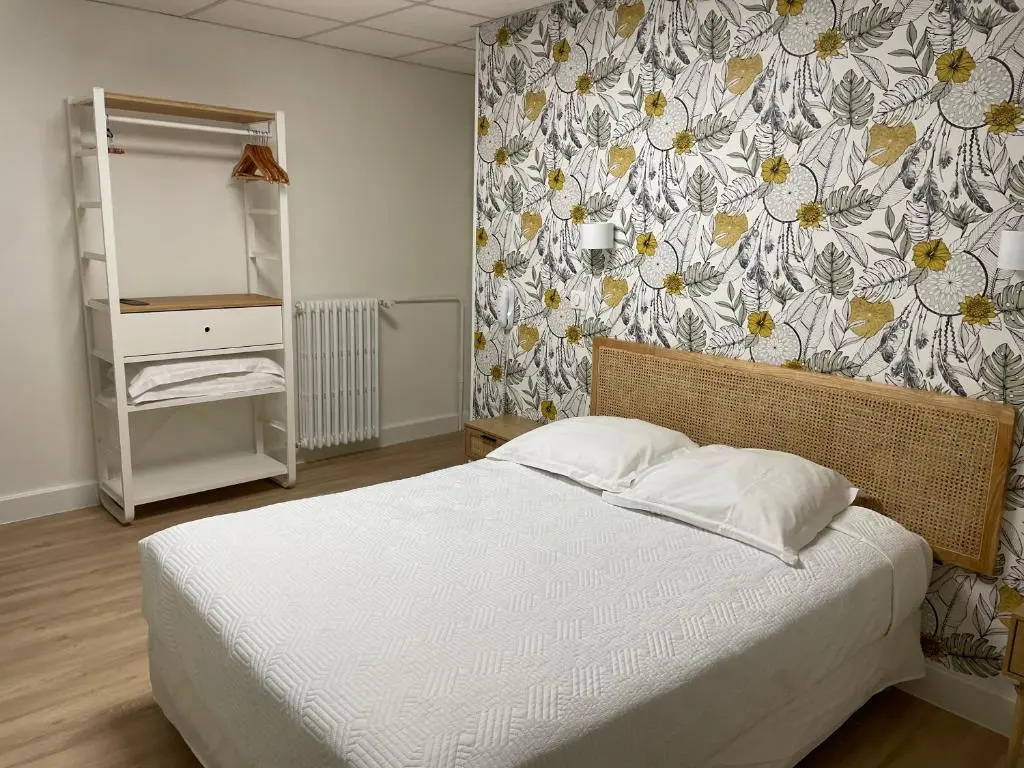 Standard Double room with balcony (full double bed)